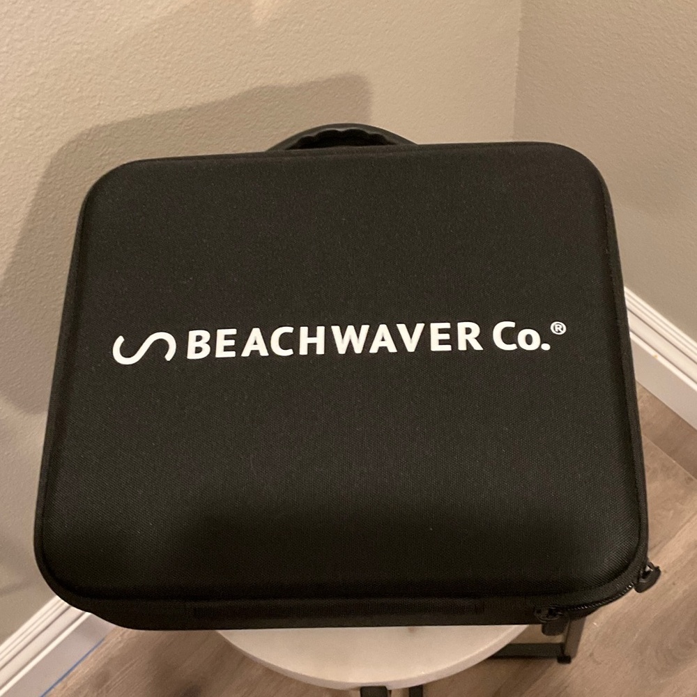 Beachwaver Co. Black Travel Case with multi barrels NWOT